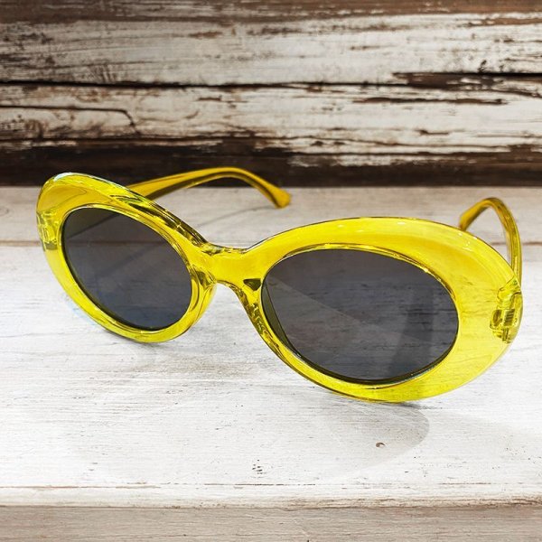 画像1: KURT COBAIN STYLE OVAL SUNGLASS / カート・コバーン オーバル・サングラス (CLEAR YELLOW) (1)