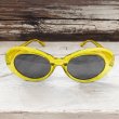 画像2: KURT COBAIN STYLE OVAL SUNGLASS / カート・コバーン オーバル・サングラス (CLEAR YELLOW) (2)